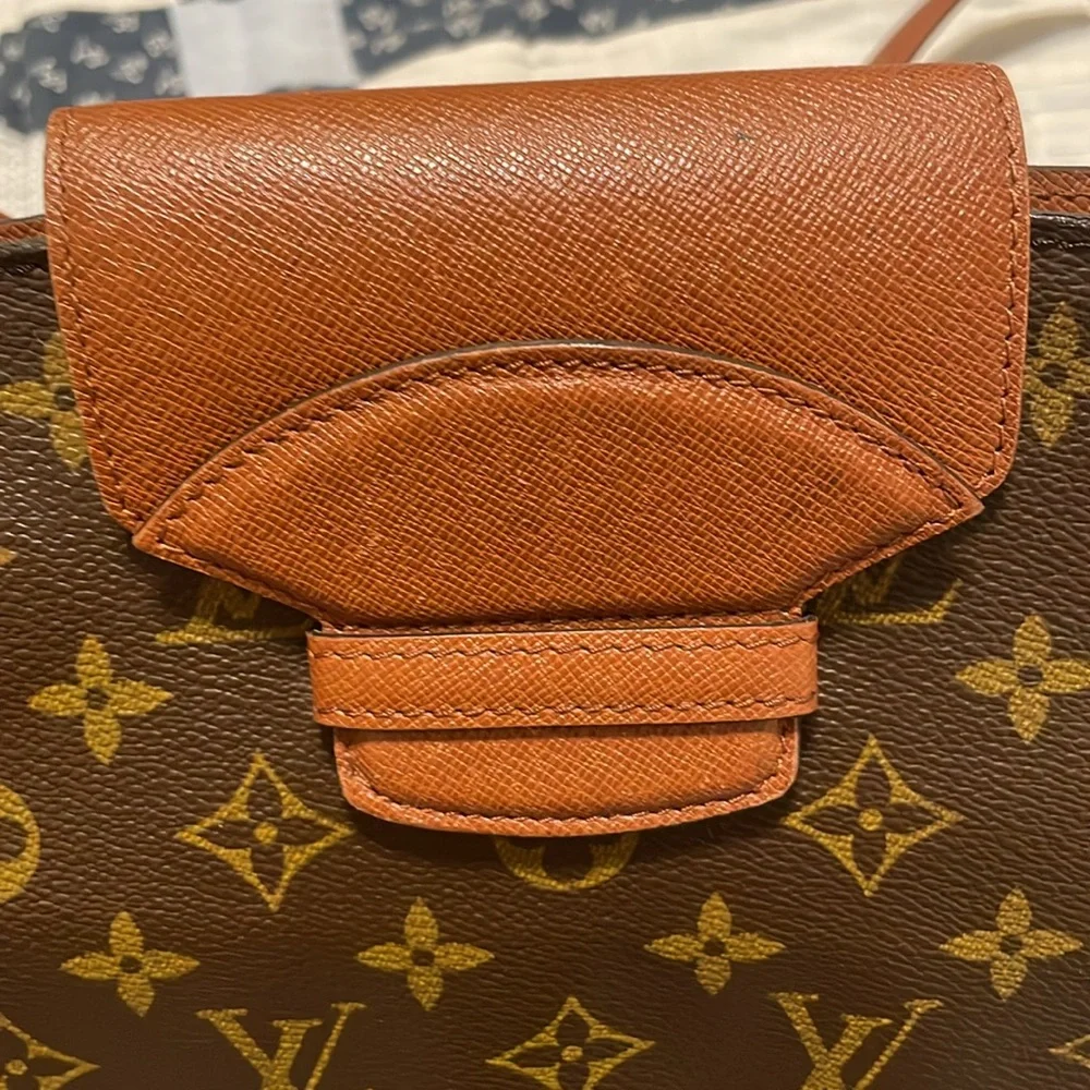 Louis Vuitton Monogram Courcelle Bag - Picture 5 of 15